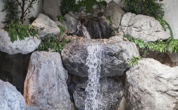 Quellwasser für die Wellnessanlage