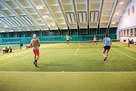 neue Tennishalle 2 Spiel - Ineke Zondag