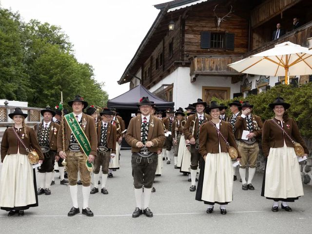 Einmarsch der Goinger Musikkapelle