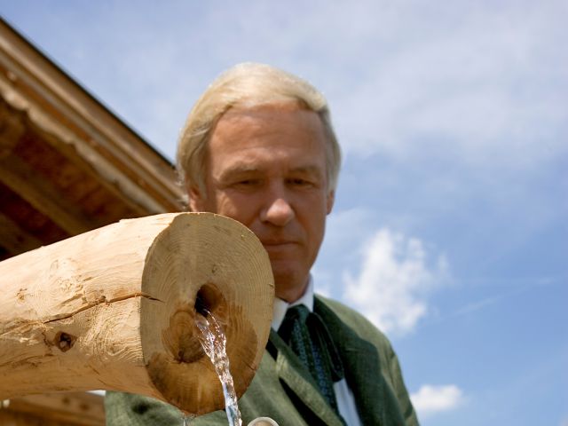 Drinking water straight from the spring