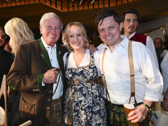 Balthasar und Maria Hauser, Michael Patrick Kelly