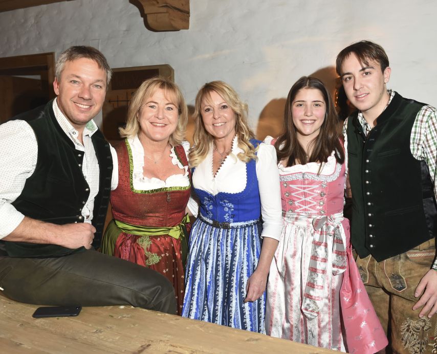 Trixi Moser mit Familie Fritz Strobl